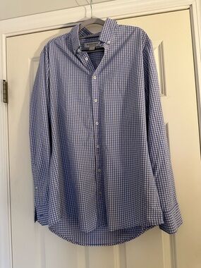 Mizzen+Main Shirt - Mizzen and Main Size Medium